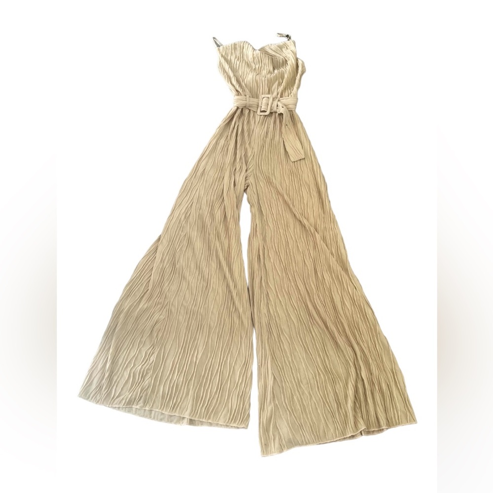 Pretty little thing NWT stone beige textured belted cowl neck wide leg jump suit - Picture 2 of 8